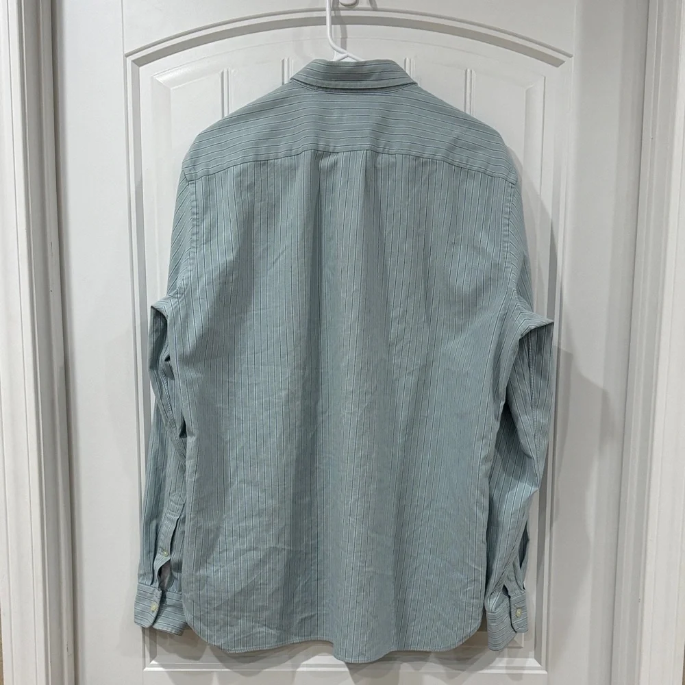 EUC J. Crew Men's Light Blue Button Down Oxford Shirt